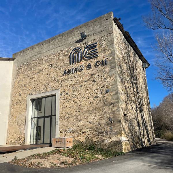 Un magasin HIFI haut de gamme dans un ancienne tannerie à Montferrier-sur-Lez près de Montpellier